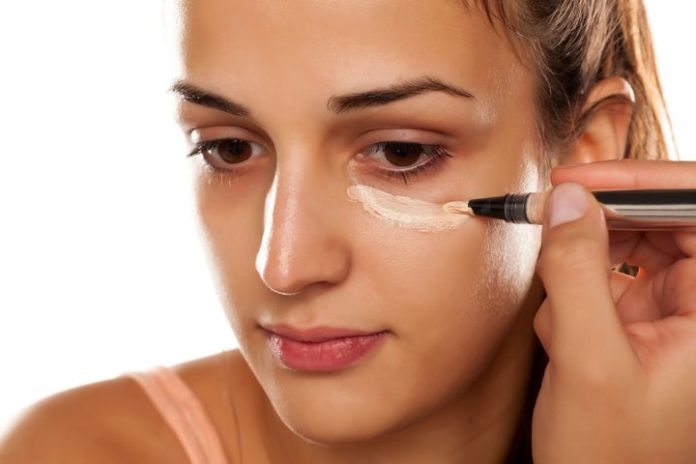 How to Apply Concealer the Right Way