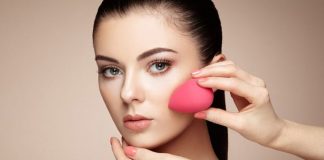How To Use A Beauty Blender Makeup Sponge