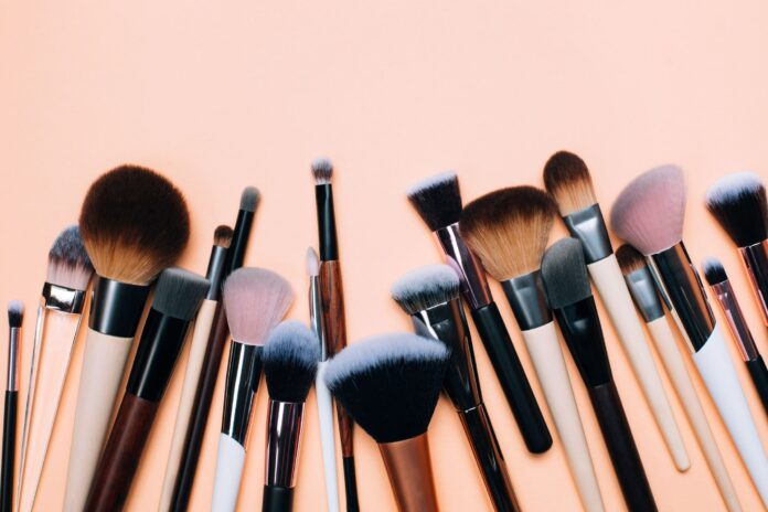 What Are the Best Makeup Brushes of 2022?
