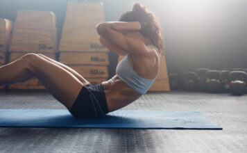 Here are 20 effective oblique exercises to strengthen your side abs